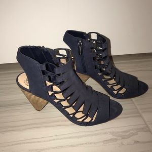 Vince Camuto Slingback Sandal, size 8.5M